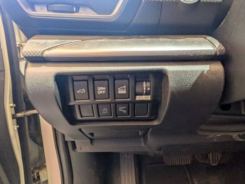 Used 2023 Subaru Forester Premium AWD/4WD image 19