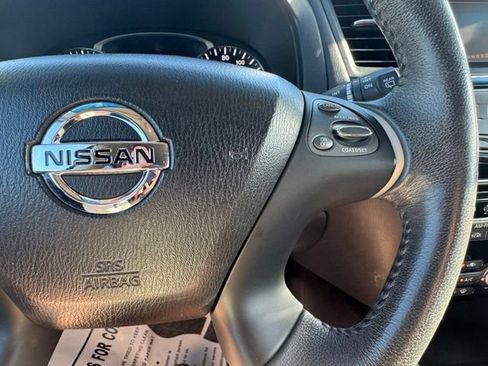 Used 2016 Nissan Pathfinder SV w/ SV Cold Weather Package AWD/4WD image 30