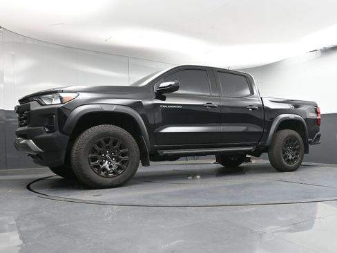 Used 2024 Chevrolet Colorado Trail Boss w/ Technology Package image 22