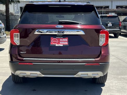 Used 2022 Ford Explorer XLT RWD image 8