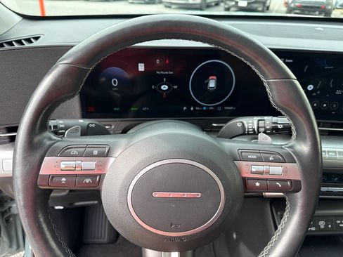 Certified 2025 Hyundai Kona Limited FWD image 31