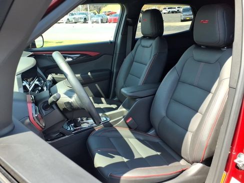 Used 2025 Chevrolet TrailBlazer RS w/ Convenience Package AWD/4WD image 2