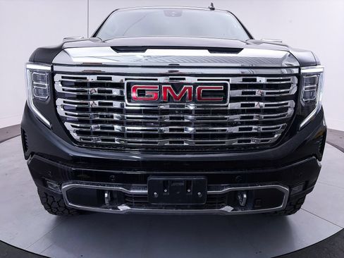 Used 2023 GMC Sierra 1500 Denali w/ Denali Reserve Package AWD/4WD image 17