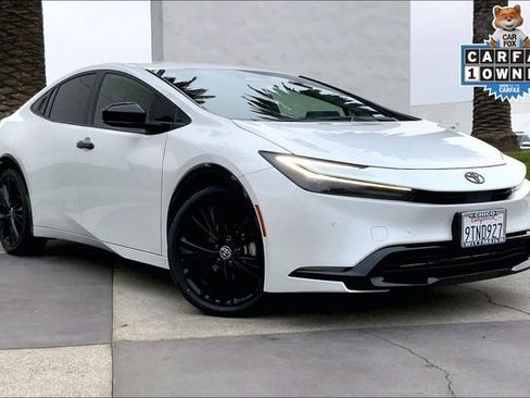 Used 2025 Toyota Prius image 2