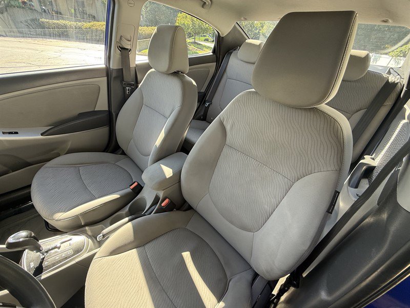 Used 2014 Hyundai Accent GLS w/ Option Group 2 FWD image 14