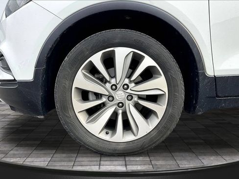 Used 2019 Buick Encore Preferred w/ Safety Package FWD image 27