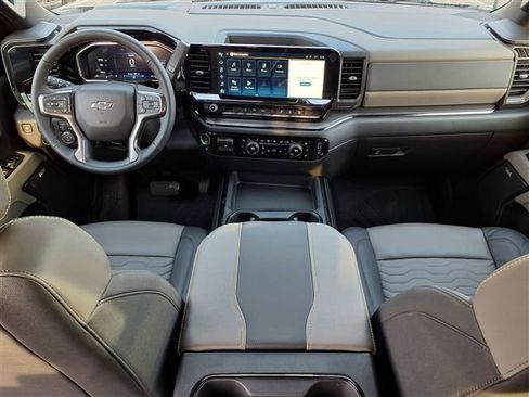 New 2026 Chevrolet Silverado 2500 ZR2 image 15