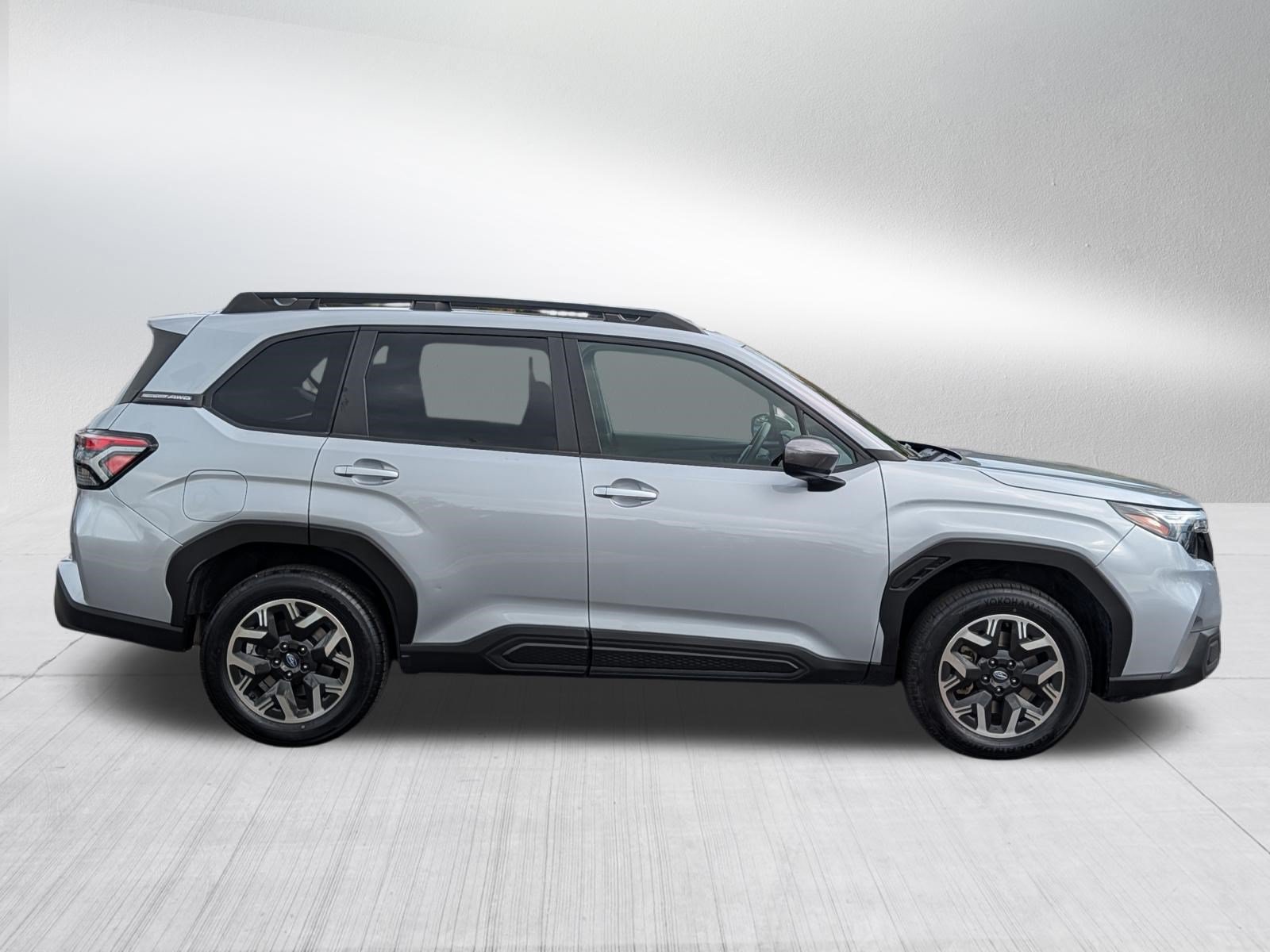 Used 2025 Subaru Forester Premium AWD/4WD image 8