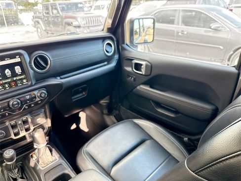 Used 2022 Jeep Wrangler Unlimited Sahara w/ Dual Top Group image 25