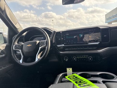 Used 2024 Chevrolet Silverado 1500 LT image 15