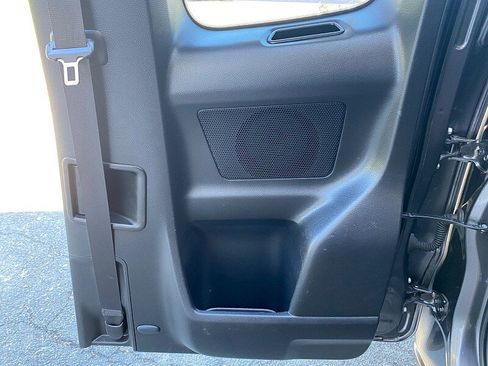 Used 2019 Toyota Tacoma TRD Sport w/ Technology Package AWD/4WD image 37