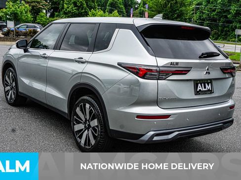 Used 2025 Mitsubishi Outlander SE FWD image 5