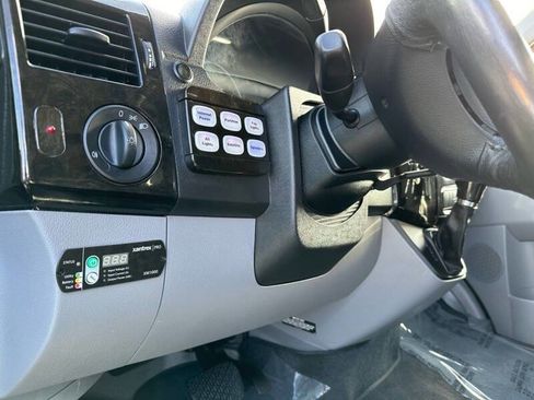 Used 2014 Mercedes-Benz Sprinter 2500 image 19