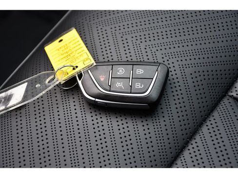 Used 2026 Cadillac Vistiq Platinum w/ LPO, Floor Liner Package AWD/4WD image 37