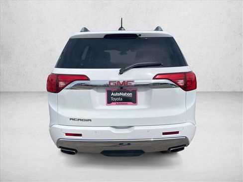 Used 2019 GMC Acadia Denali w/ Technology Package FWD image 8