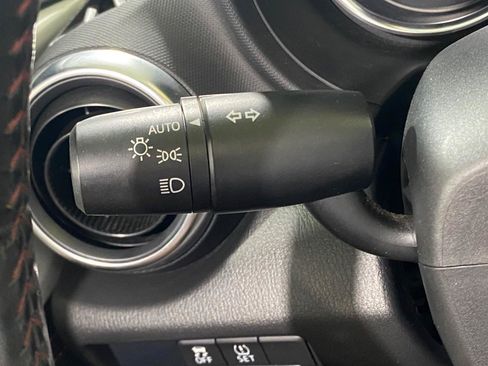 Used 2016 MAZDA MX-5 Miata Grand Touring RWD image 17
