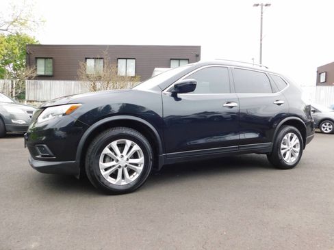 Used 2016 Nissan Rogue SV AWD/4WD image 4