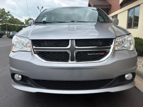 Used 2020 Dodge Grand Caravan SE FWD image 13