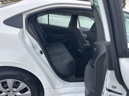 Used 2025 Toyota Corolla LE image 11