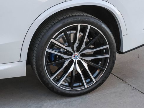Used 2022 BMW X5 M50i AWD/4WD image 10