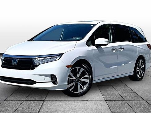 Used 2024 Honda Odyssey Touring image 4