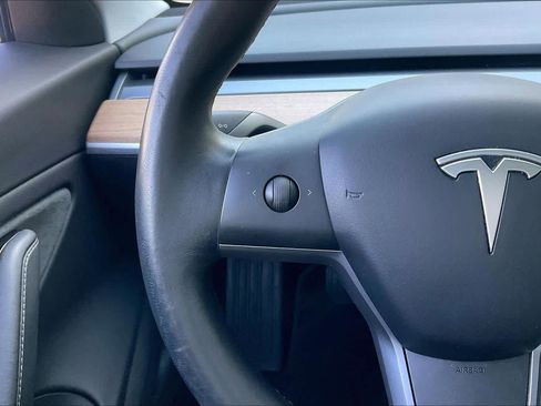 Used 2018 Tesla Model 3 Mid Range image 21