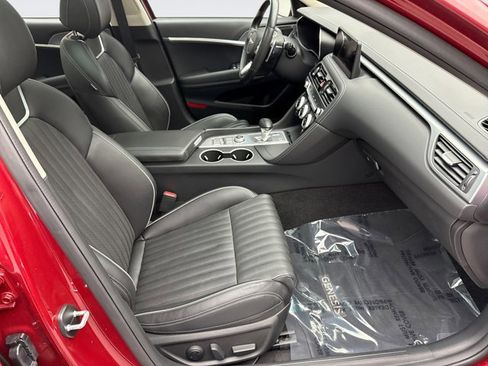 Used 2022 Genesis G70 2.0T w/ Prestige Package image 19