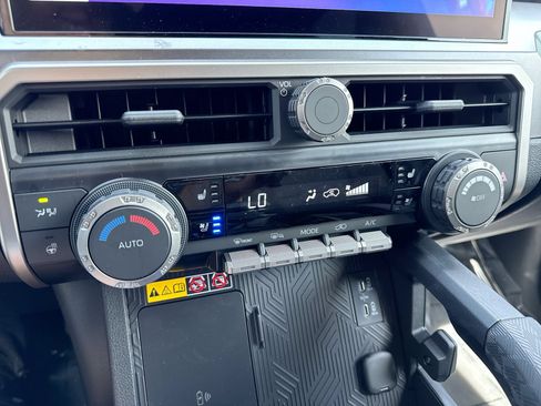 Used 2026 Toyota 4Runner TRD Off-Road Premium w/ Tow Technology Package AWD/4WD image 18