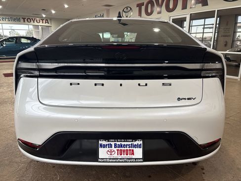 New 2026 Toyota Prius Plug-In Hybrid image 9