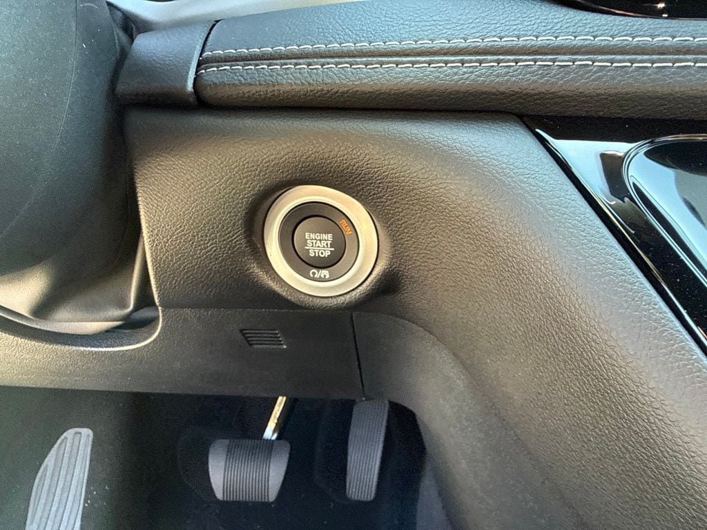 New 2027 Chrysler Pacifica Select FWD image 15