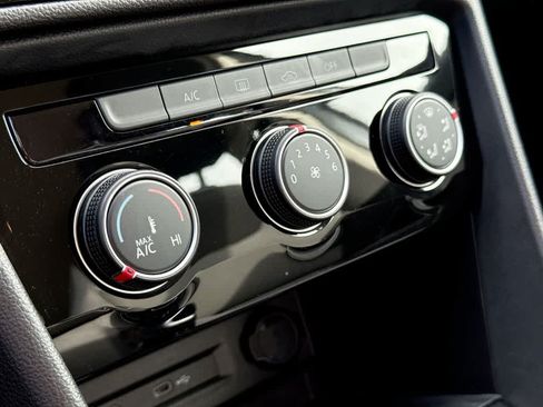 Certified 2024 Volkswagen Taos S FWD image 19