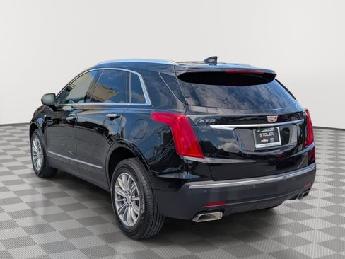 Used 2017 Cadillac XT5 Luxury w/ Driver Awareness Package FWD image 3
