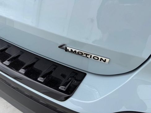 New 2026 Volkswagen Taos SE AWD/4WD image 13