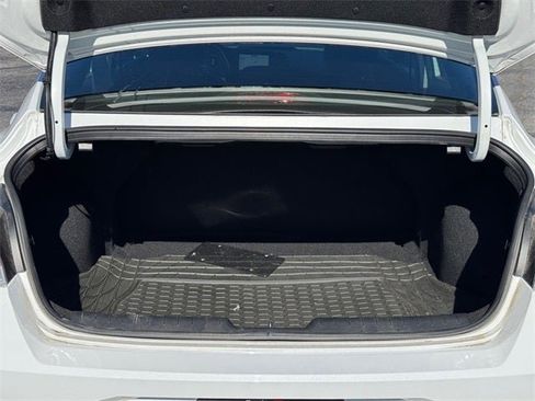 Used 2023 Hyundai Elantra SEL w/ Convenience Package image 14