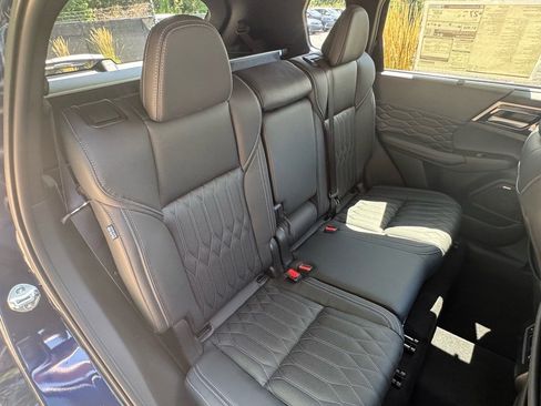 New 2025 Mitsubishi Outlander SEL image 15