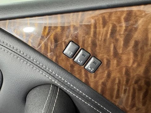 Used 2018 Nissan Armada Platinum w/ Interior Lighting Package RWD image 13