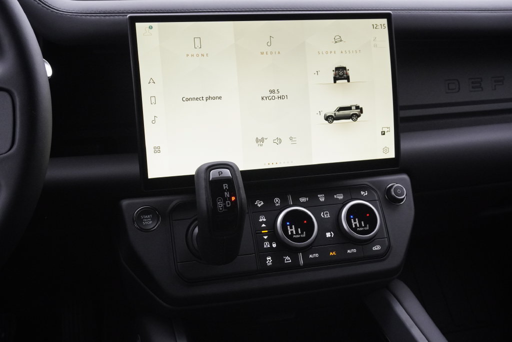 New 2026 Land Rover Defender 110 X-Dynamic SE AWD/4WD image 15