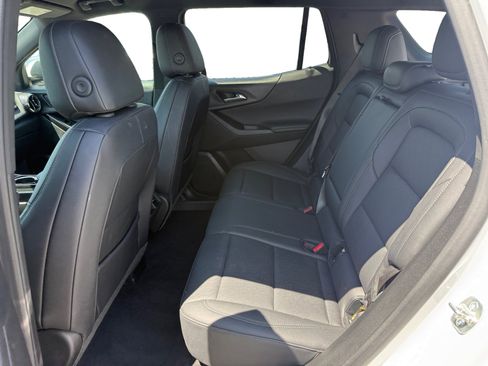 Used 2025 Chevrolet Equinox LT w/ Convenience Package II AWD/4WD image 16