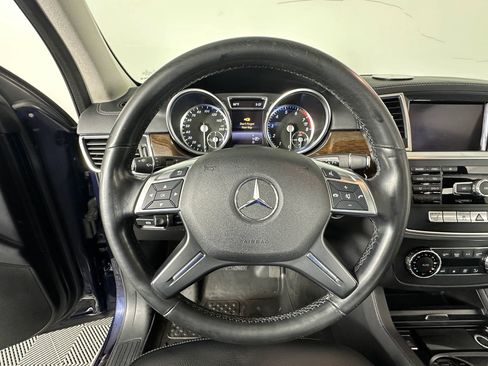 Used 2015 Mercedes-Benz GL 450 4MATIC image 35