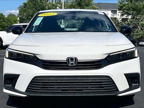 Used 2023 Honda Civic Sport image 3
