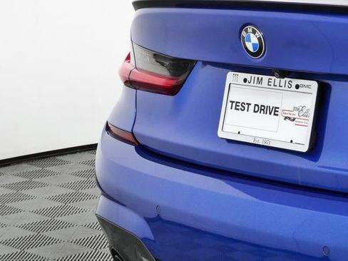 Used 2021 BMW 330i Sedan w/ M Sport Package RWD image 36