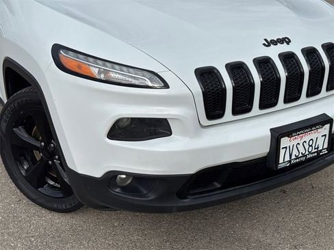 Used 2017 Jeep Cherokee High Altitude image 6