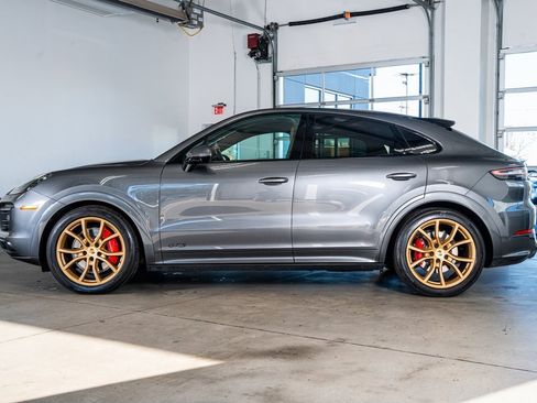Used 2023 Porsche Cayenne GTS image 8