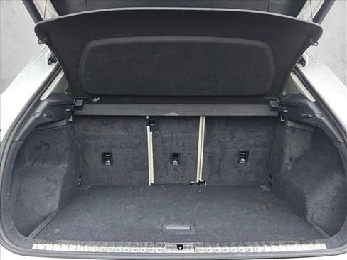 Used 2024 Audi Q3 2.0T Premium w/ Convenience Package image 6