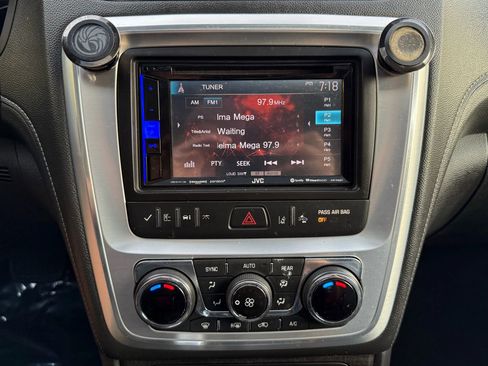 Used 2015 GMC Acadia SLT image 14