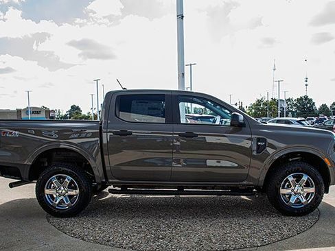 New 2025 Ford Ranger XLT w/ FX4 Off-Road Package image 28