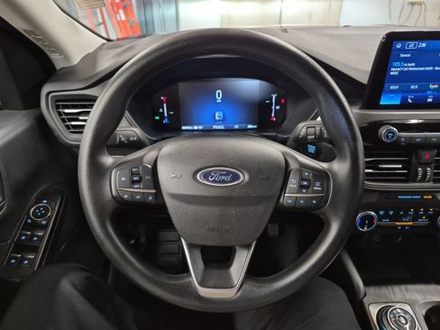 Used 2025 Ford Escape Active AWD/4WD image 27
