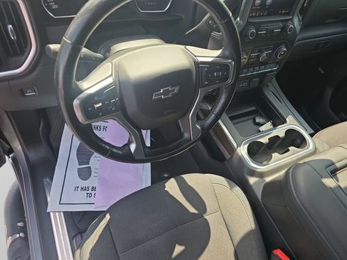 Used 2019 Chevrolet Silverado 1500 LT Trail Boss AWD/4WD image 17