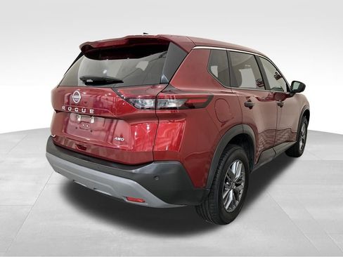Used 2023 Nissan Rogue S image 5