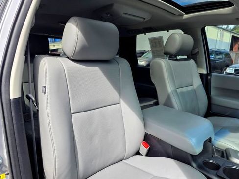 Used 2015 Toyota Sequoia Platinum AWD/4WD image 42